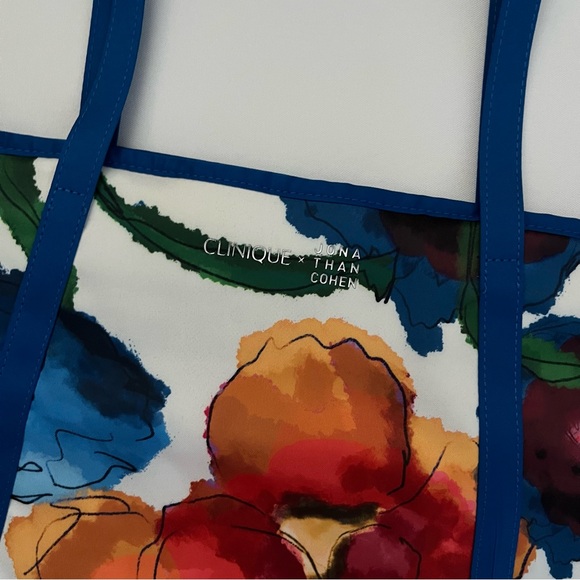 Clinique X Jonathan Cohen Springtime Poppy Floral Print Tote Bag One Size NWT - Picture 7 of 16